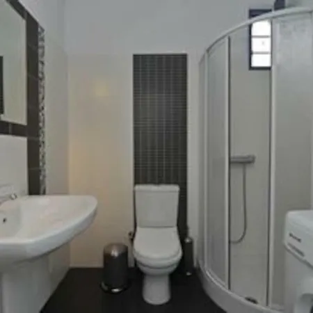 Oceana 6 Bed Luxury Beachfront In
