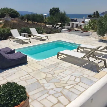 Oceana 6 Bed Luxury Beachfront In فيلة باروس